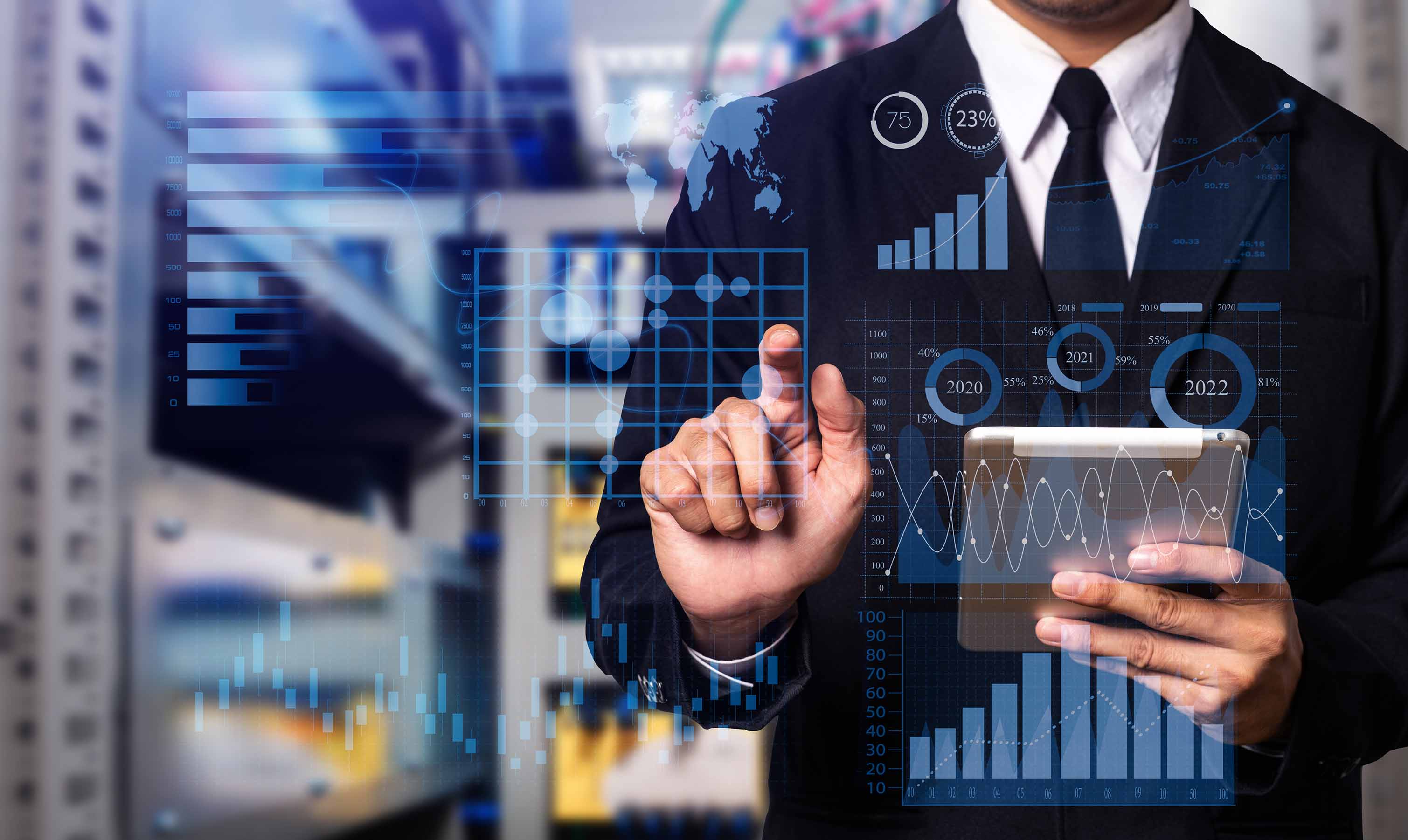 Enterprise Vendor Management dashboard showing cloud cost forecasting